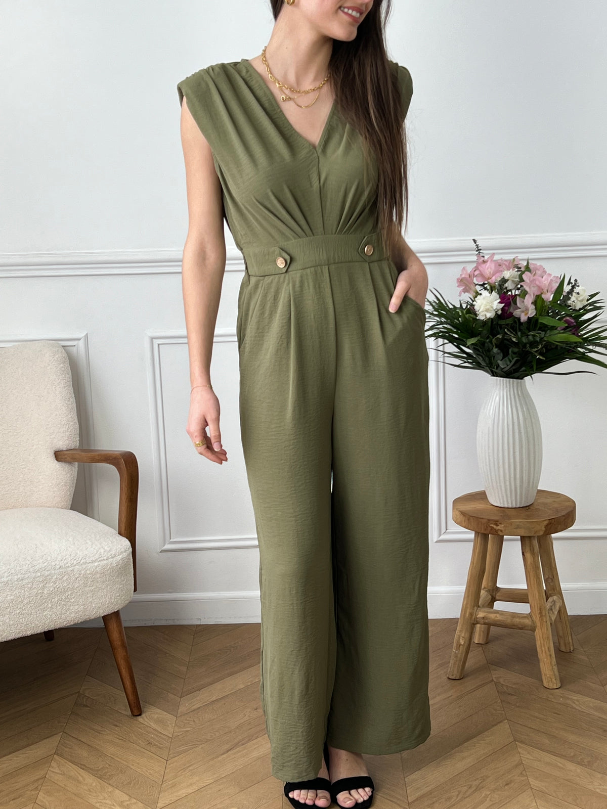 Khaki jumpsuit: Lola