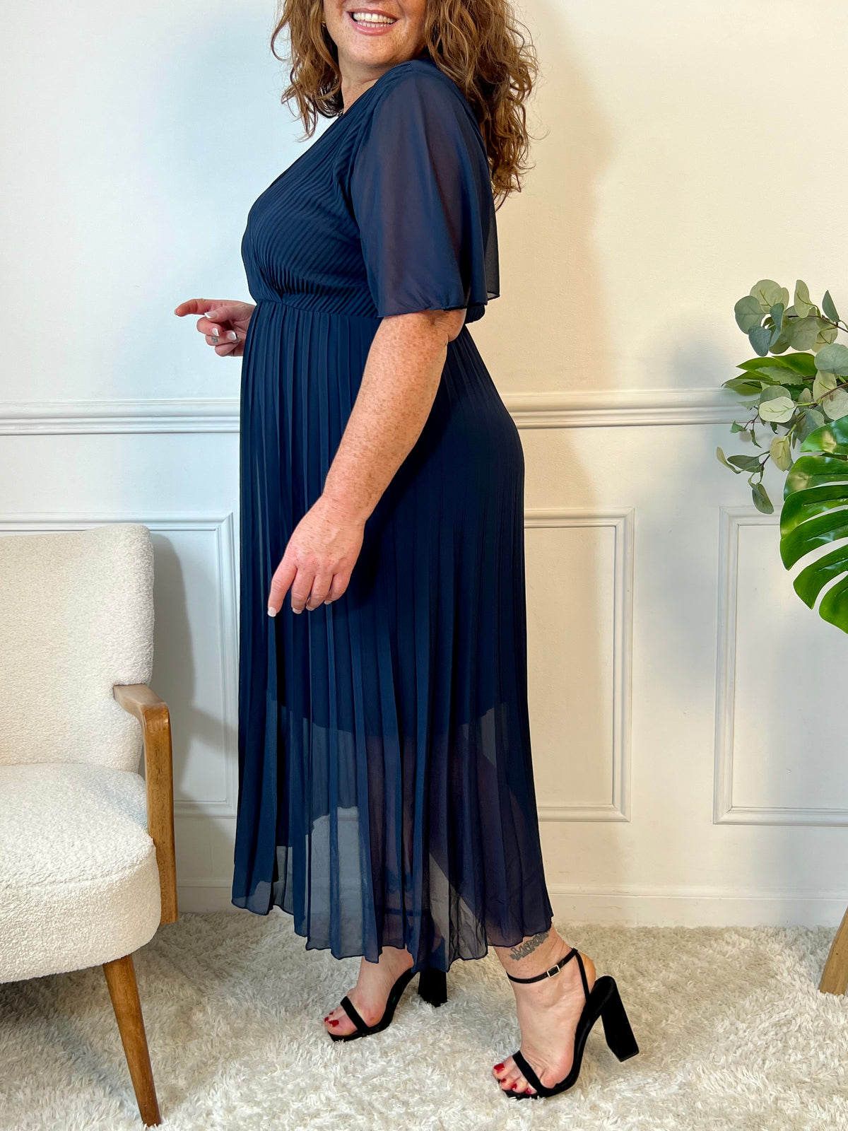 Robe plissée bleu marine : Ophelie Curve