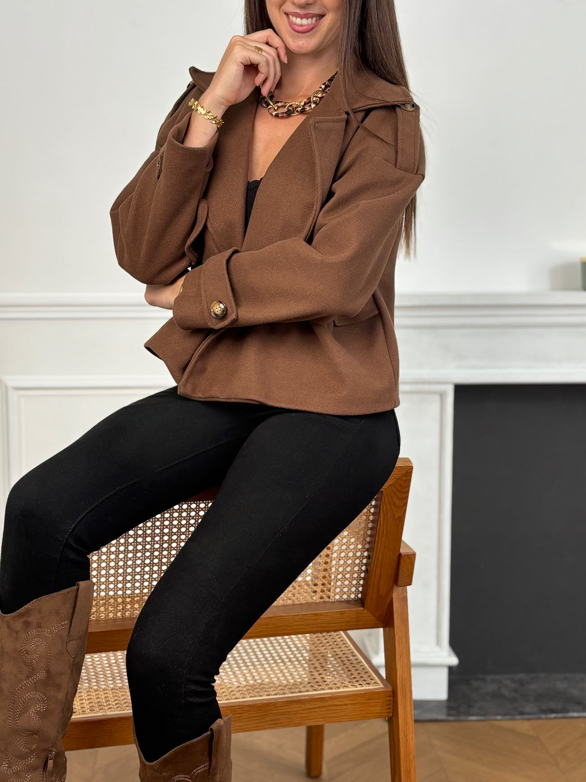 Black slim jeans: Erica