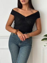 Top noir en dentelle : Sixtine