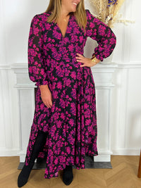 Robe longue manches longue grande taille femme Robe longue manches longues Col V Elastique à la taille au dos et aux poignets Boutons factices sur le devant Fendue sur les côtés sur le bas de la robe Couleur : noir, rose et violet Doublée sauf aux manches Motif floral Composition : 60% Polyester, 40% Viscose Lavage à la main obligatoire Made in R.P.C