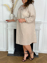 Long beige dress: Merina