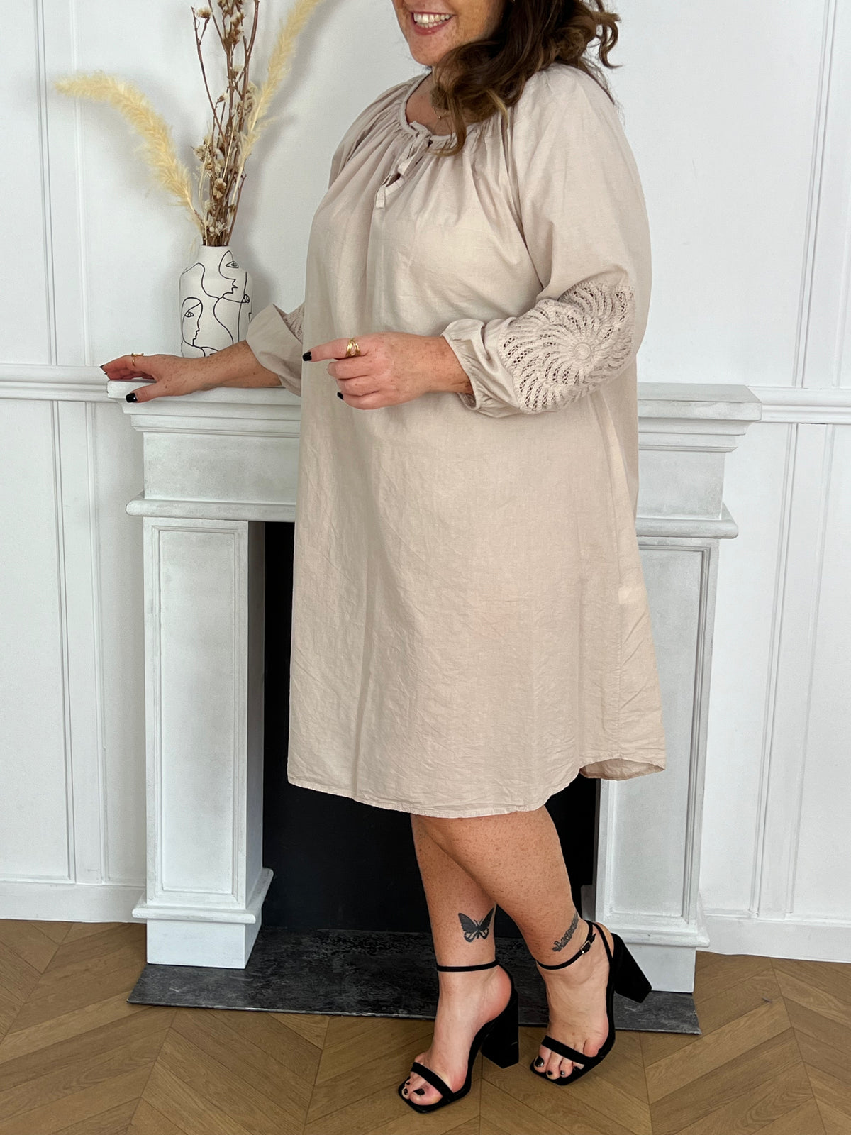 Long beige dress: Merina