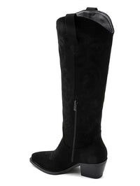 Black cowboy boots: Mariam