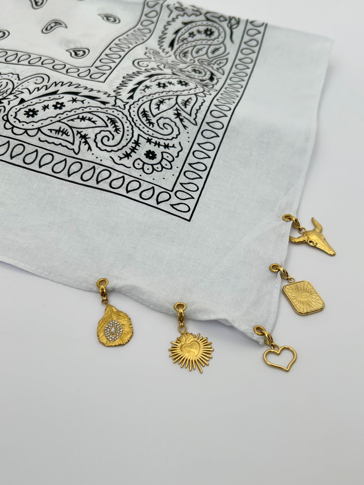 Foulard charms blanc : Chamy