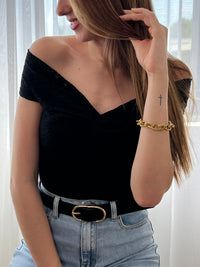 Top noir en dentelle : Sixtine