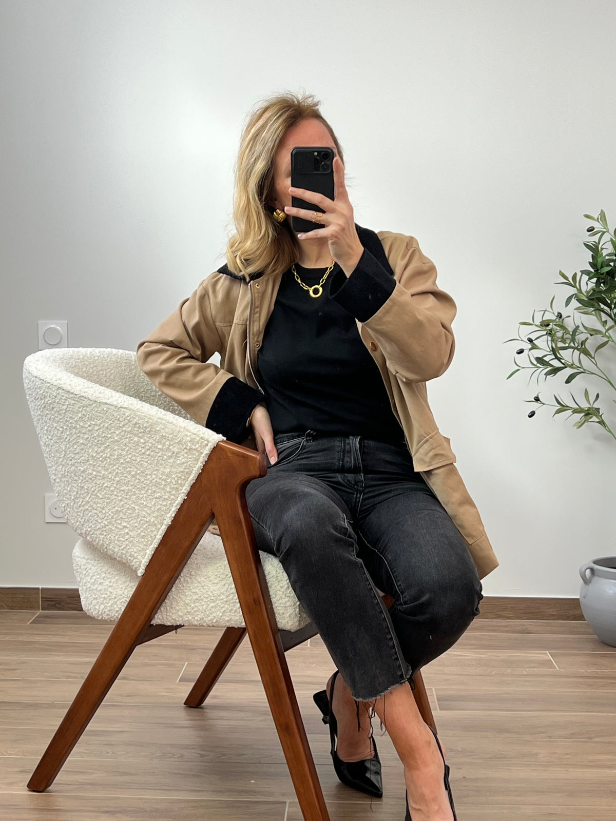 Beige Jacke: Okio