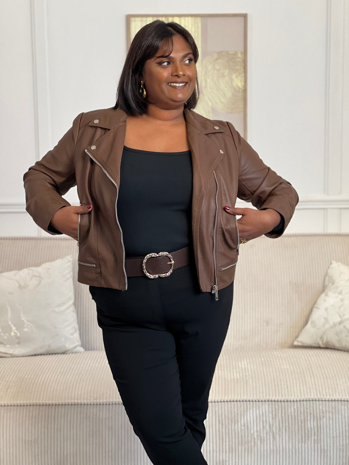 Perfecto marron Curve : Anisa