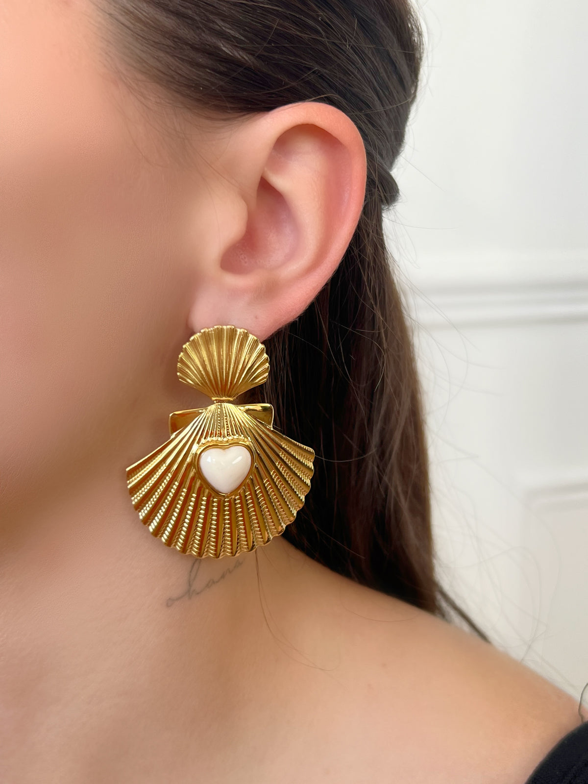 Boucles d’oreilles dorées : Sanas