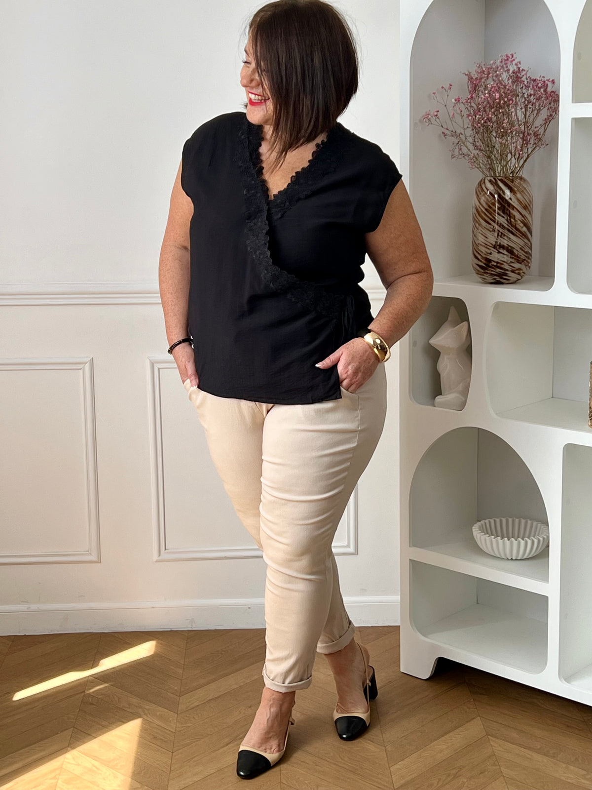 Schwarze große Bluse: Hana
