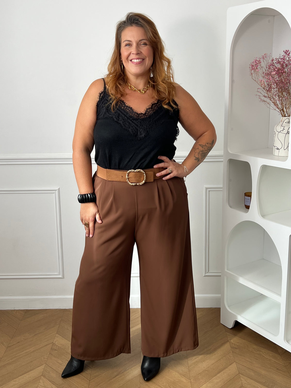 Top noir à dentelle : Maelie