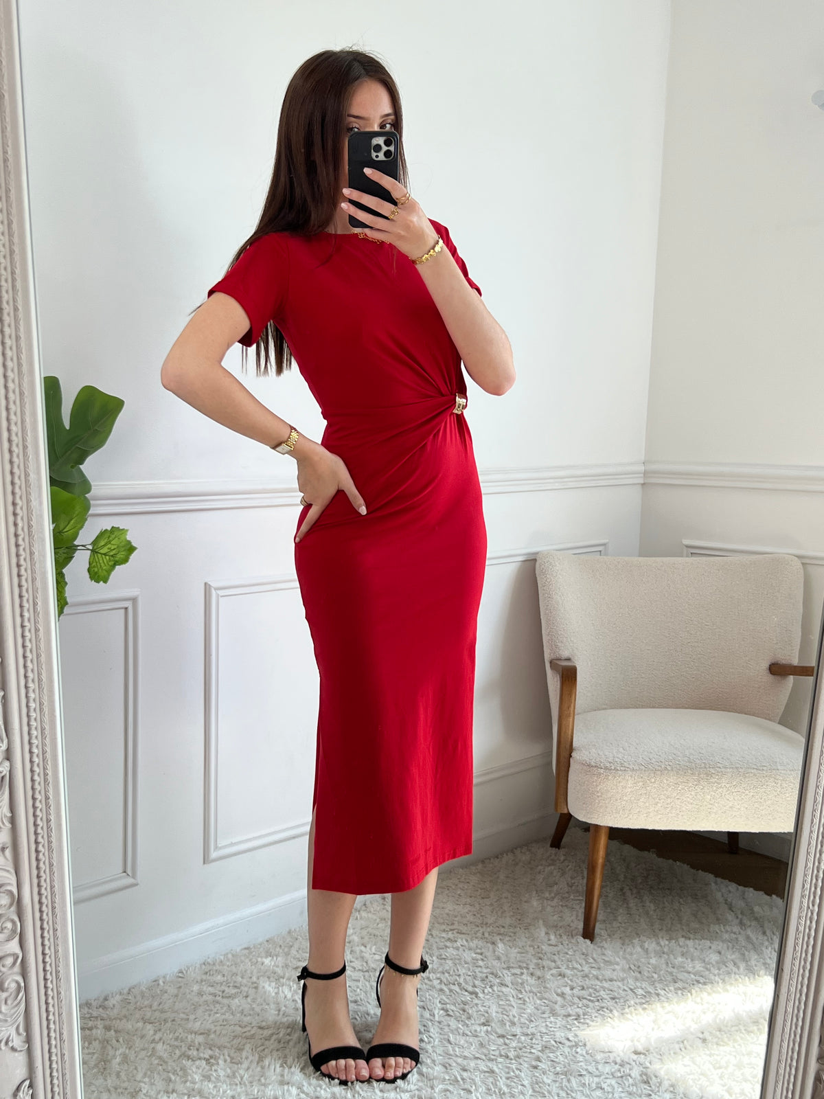 Red long dress: Carla