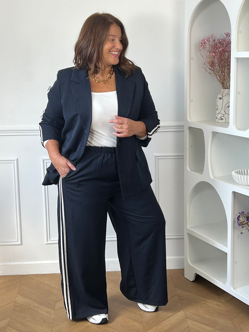 Ensemble blazer et pantalon bleu marine grande taille femme – Priscille | Loïcia