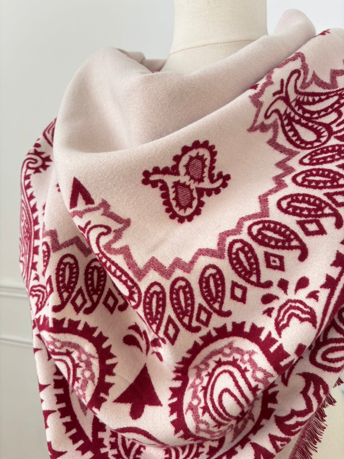 Écharpe bandana bordeaux et écrue : Ilda