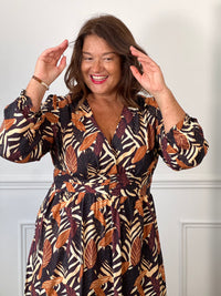 Robe longue fleurie grande taille femme tons camel et bordeaux – Magdalena | Loïcia