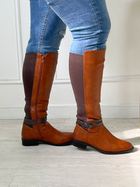 BOTTES BI-MATIÈRE CAMEL Bottes hautes Sangle fantaisie à la cheville Elastique marron Bi-matière Couleur : camel L’ouverture s’effectue sur le zip intérieur Convient à beaucoup de morphologies 100% Synthétique