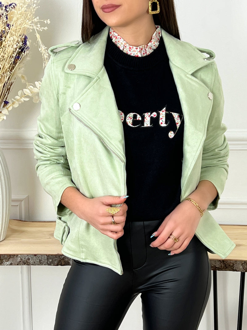 VESTE STYLE PERFECTO VERT CLAIR Veste style perfecto Fermeture éclair argentée 2 poches latérales à découdre Matière effet daim Couleur : vert clair Prenez votre taille habituelle