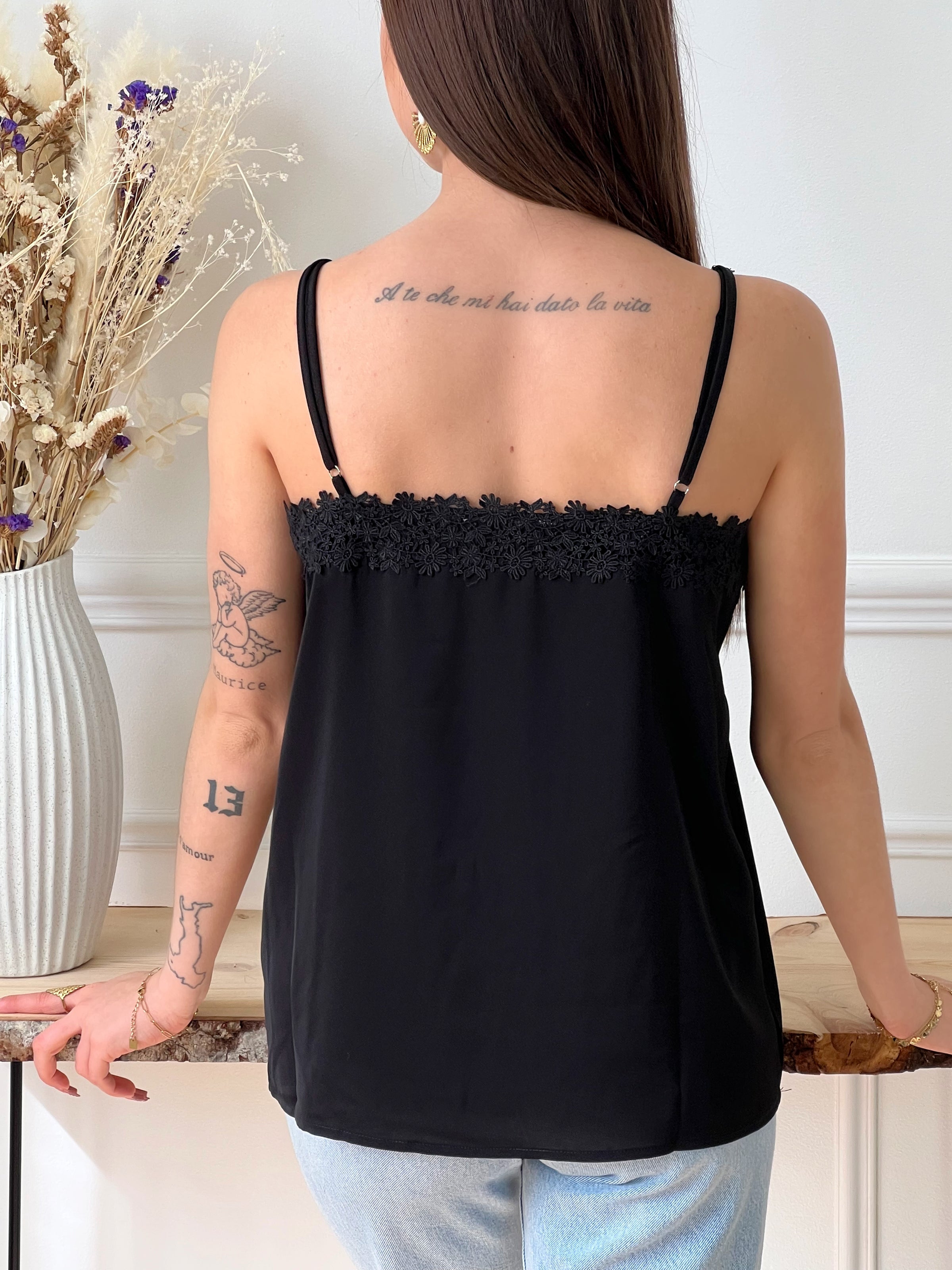 Top noir avec broderie : Loane - Loïcia